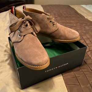 NWT Tommy Hilfiger booties